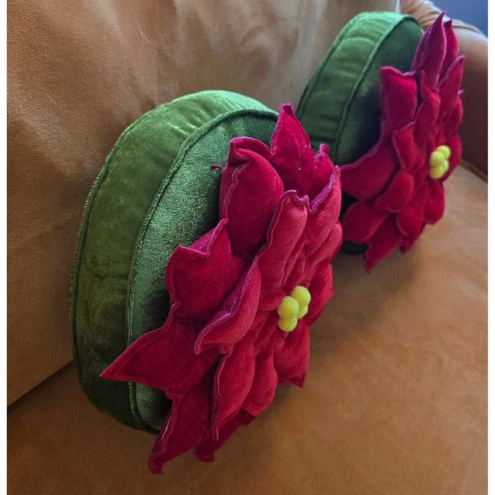 Red Velvet Poinsettia 3D Flower Round Christmas Throw Pillows Set of 2 Green